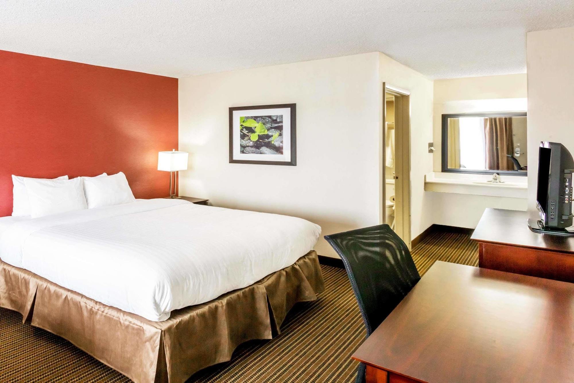 Ramada By Wyndham Salt Lake City North Temple מראה חיצוני תמונה