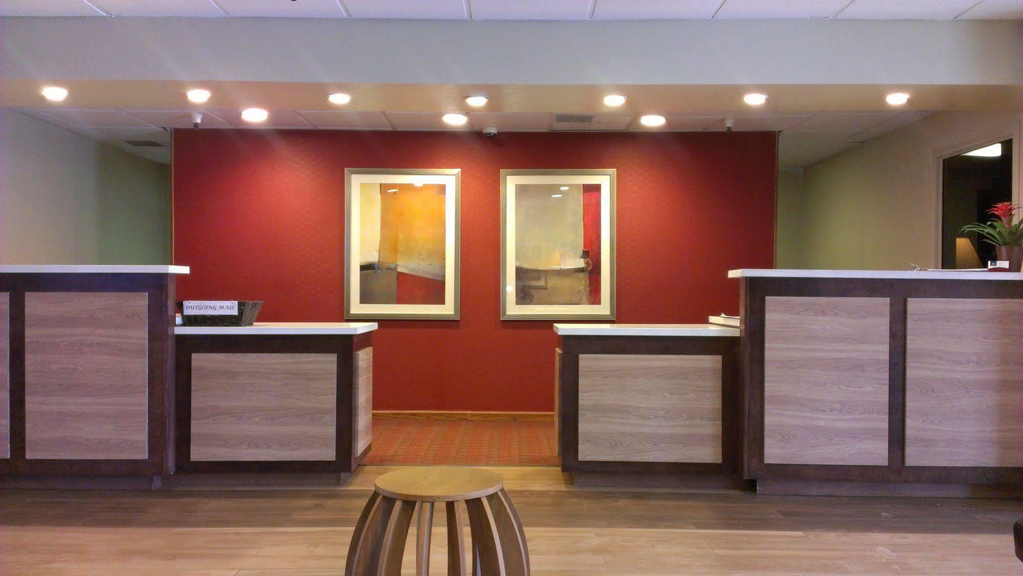 Ramada By Wyndham Salt Lake City North Temple מראה חיצוני תמונה
